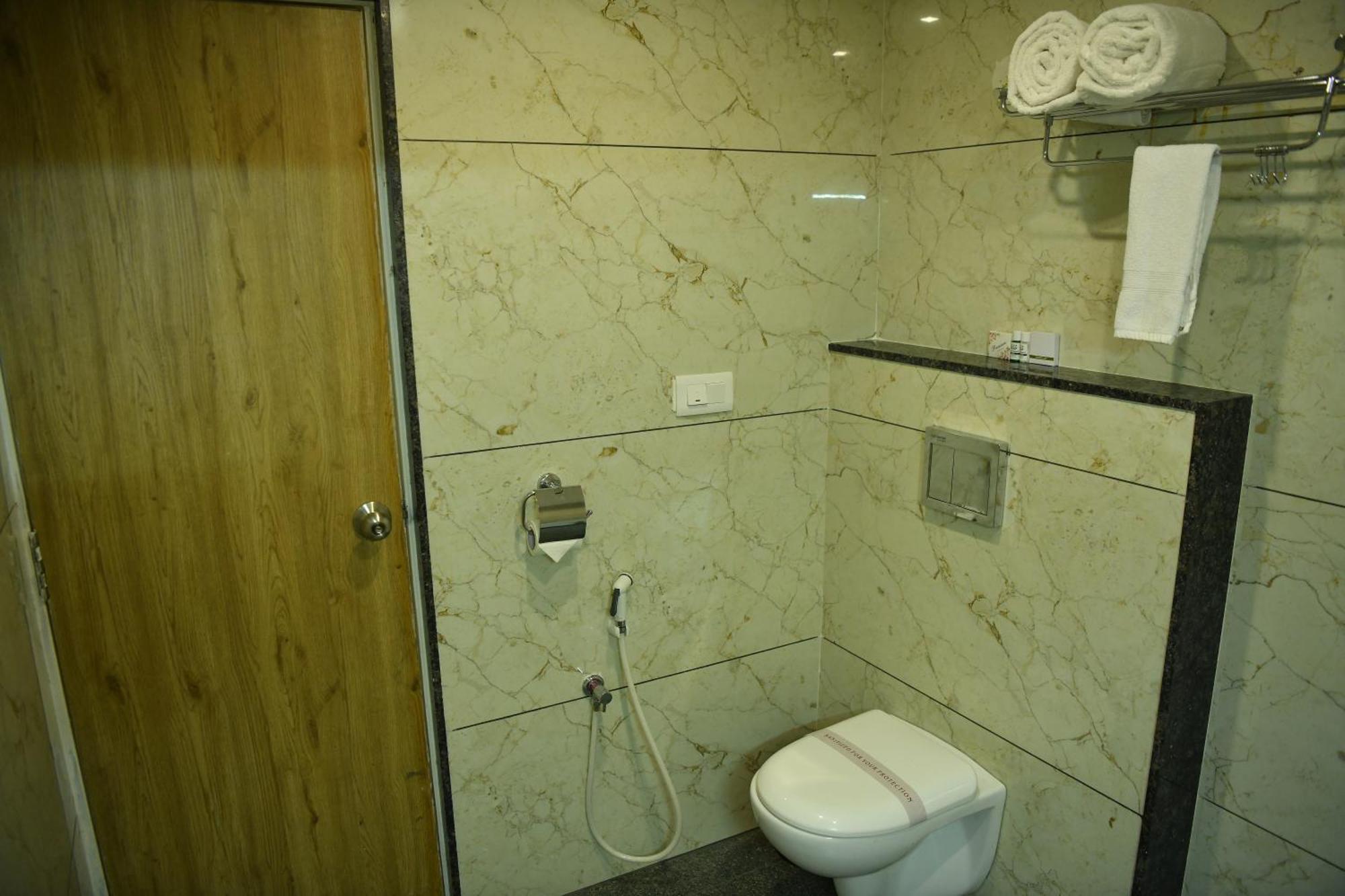 Signature Inn Chikmagalūr Zewnętrze zdjęcie
